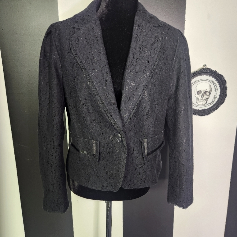 Elegant Black Lace Women's Jacket
